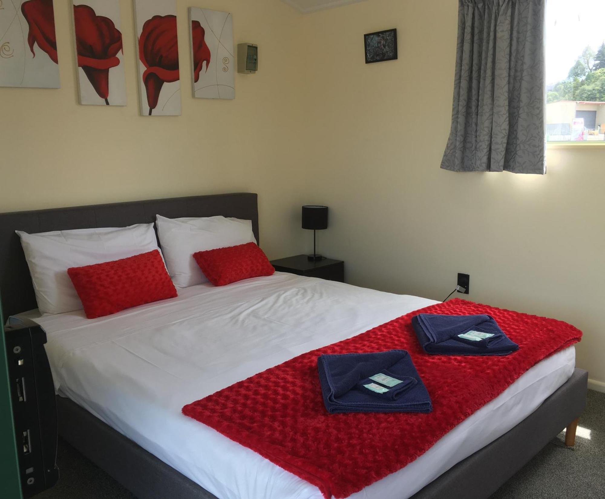 Otorohanga Kiwi Holiday Park Exteriör bild