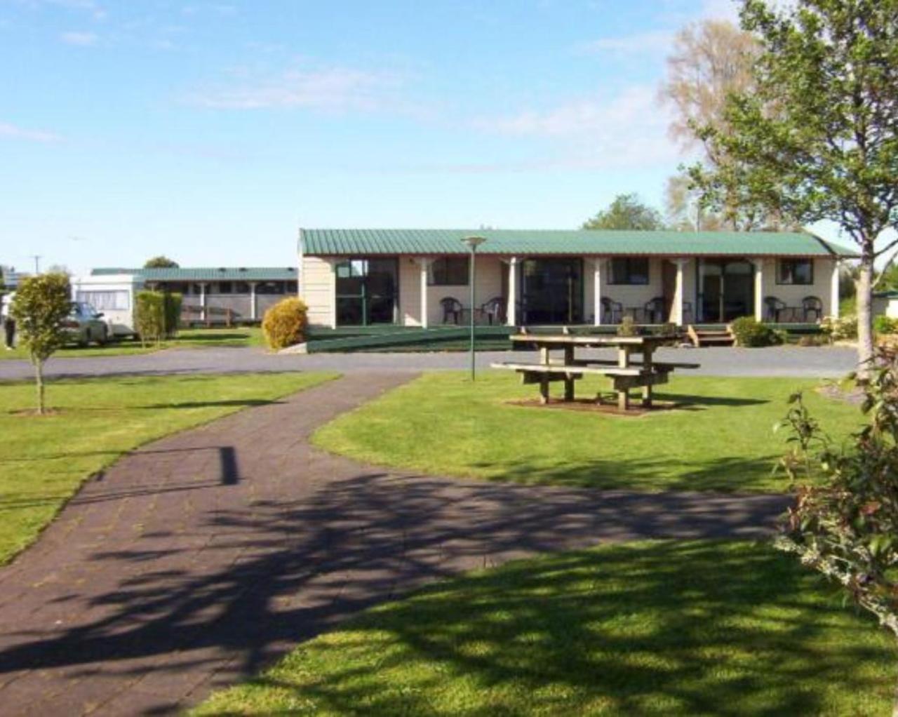 Otorohanga Kiwi Holiday Park Exteriör bild